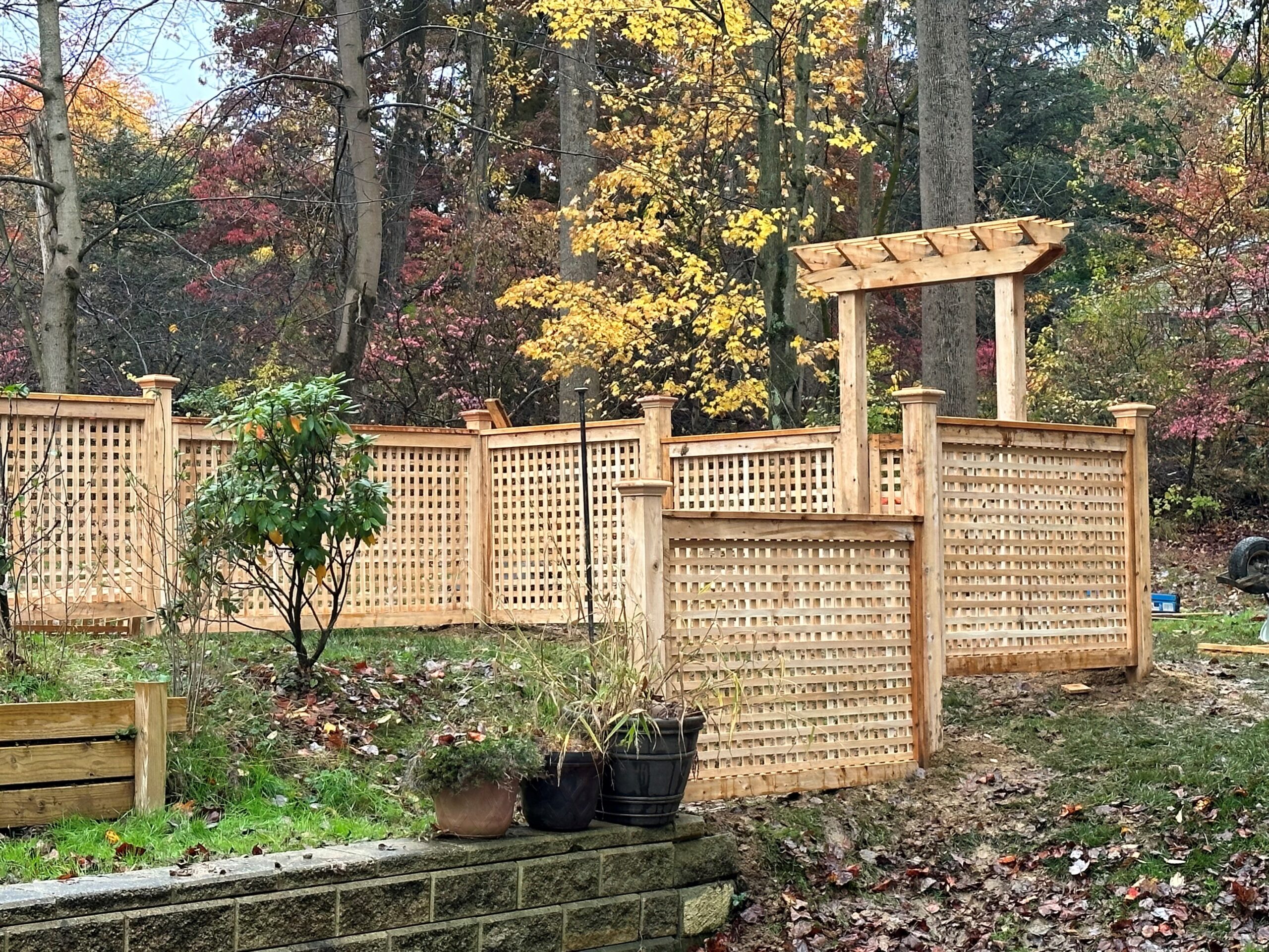 Draz and Custom Framed Lattice with Pergola