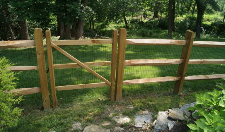 split pole fencing