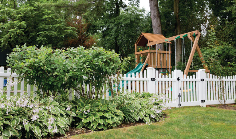 Colonial Scalloped Swingset