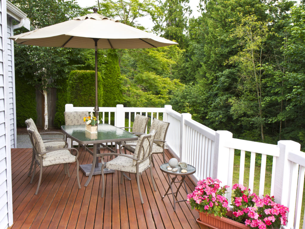 Fencing around deck